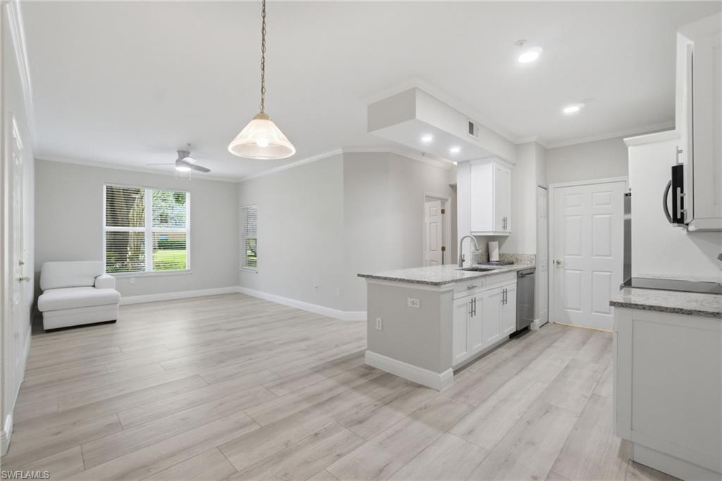 ROYAL GREENS - Residential