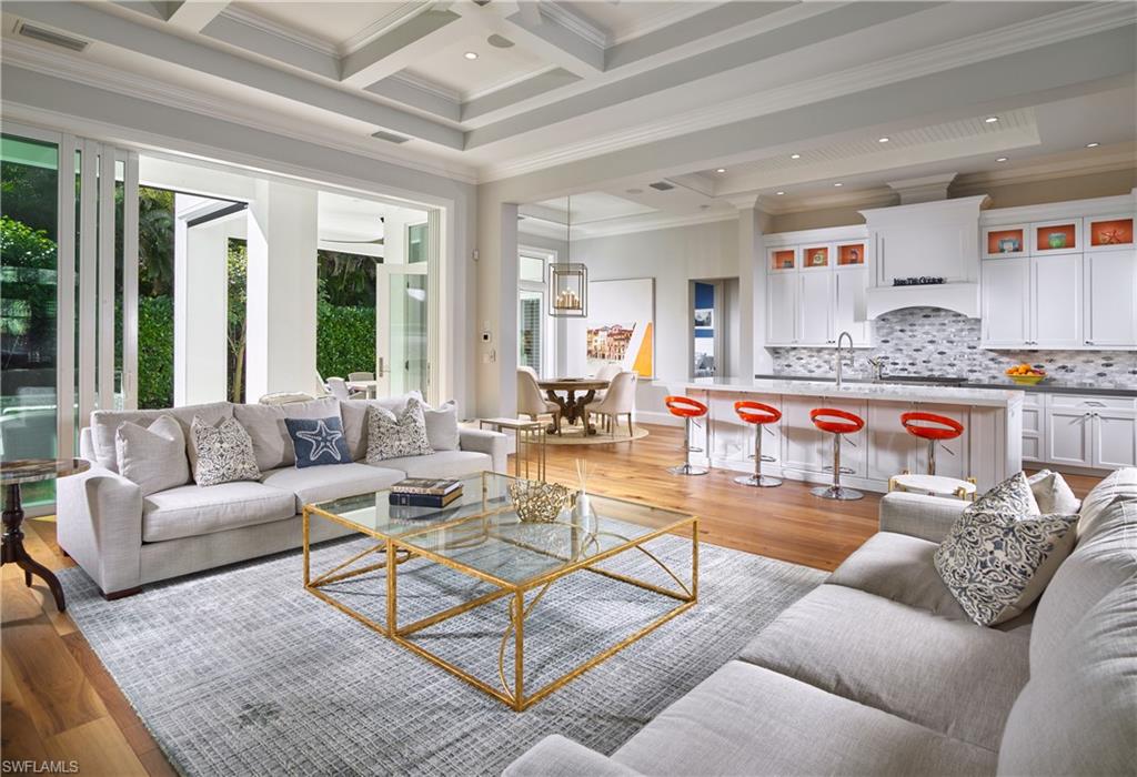 PARK SHORE - Residential