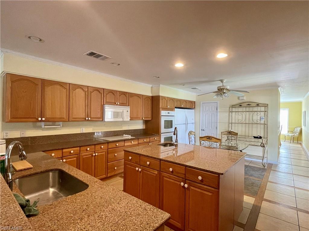 LAZY DAYS MOBILE VILLAGE - Residential