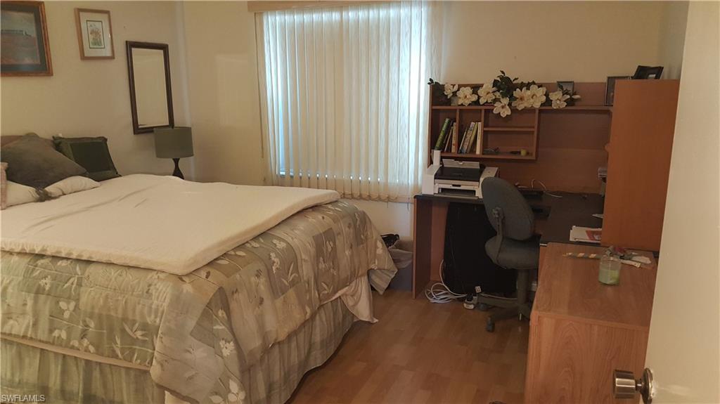 FOXMOOR CONDO - Residential