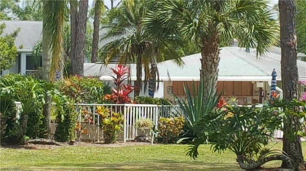 FOXMOOR CONDO - Residential