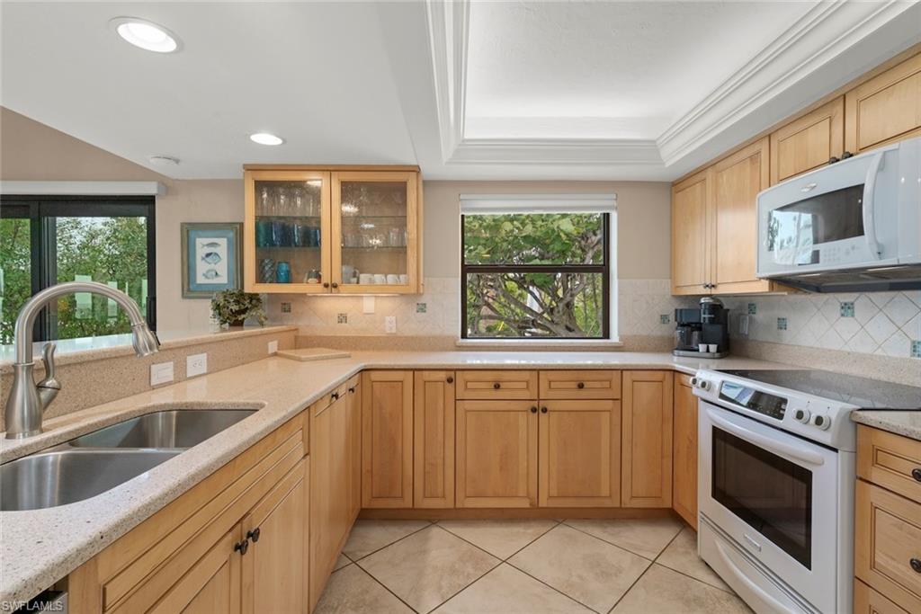 BEACH HOMES - Residential