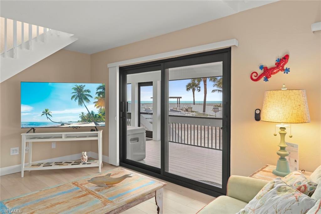 BEACH HOMES - Residential