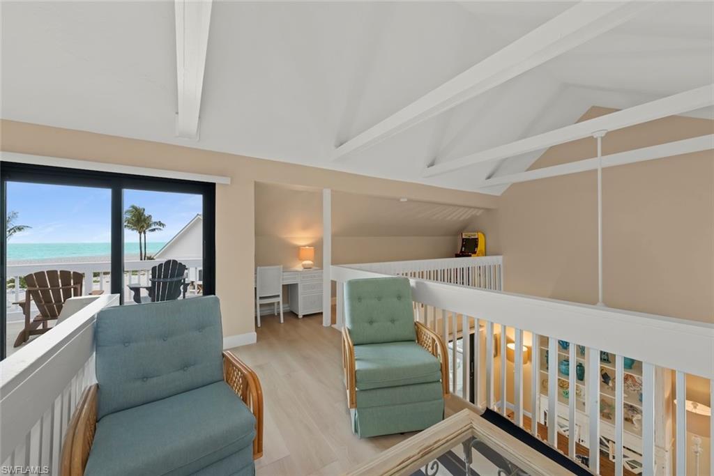 BEACH HOMES - Residential