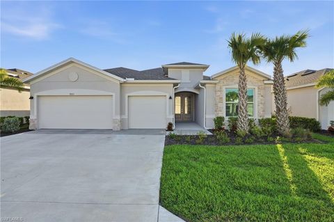 9311 Aqua Overlook CT LEHIGH ACRES FL 33936