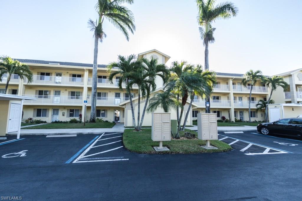 VILLAGES ON LAKE AUGUSTA - Residential