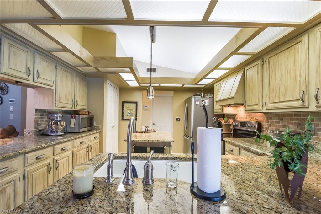 EAGLE RIDGE - Residential