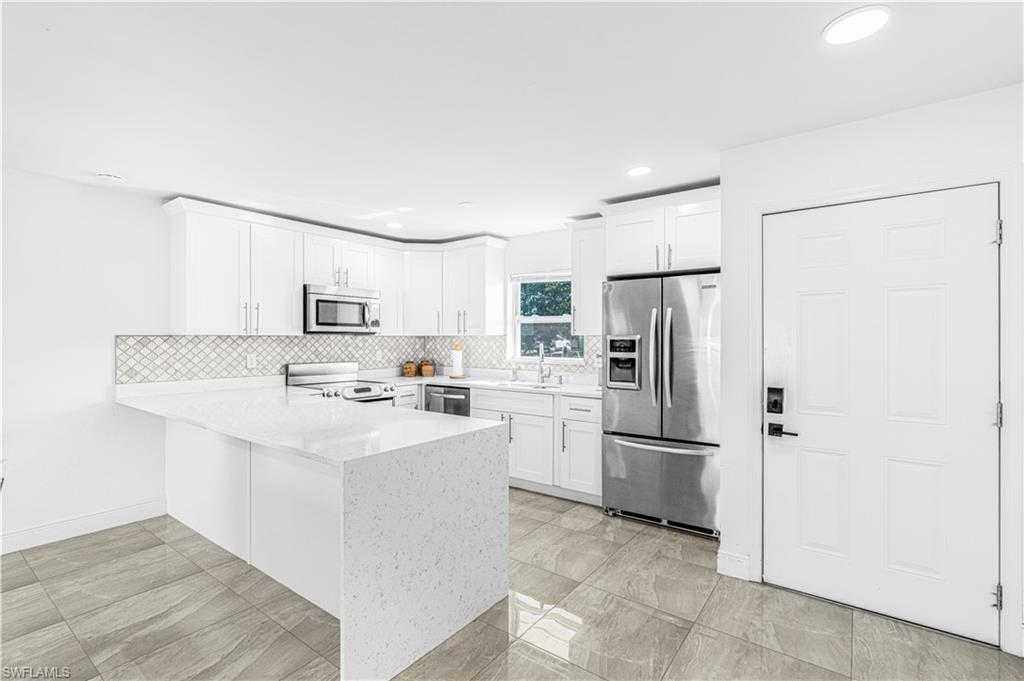 CAPE CORAL - Residential Lease