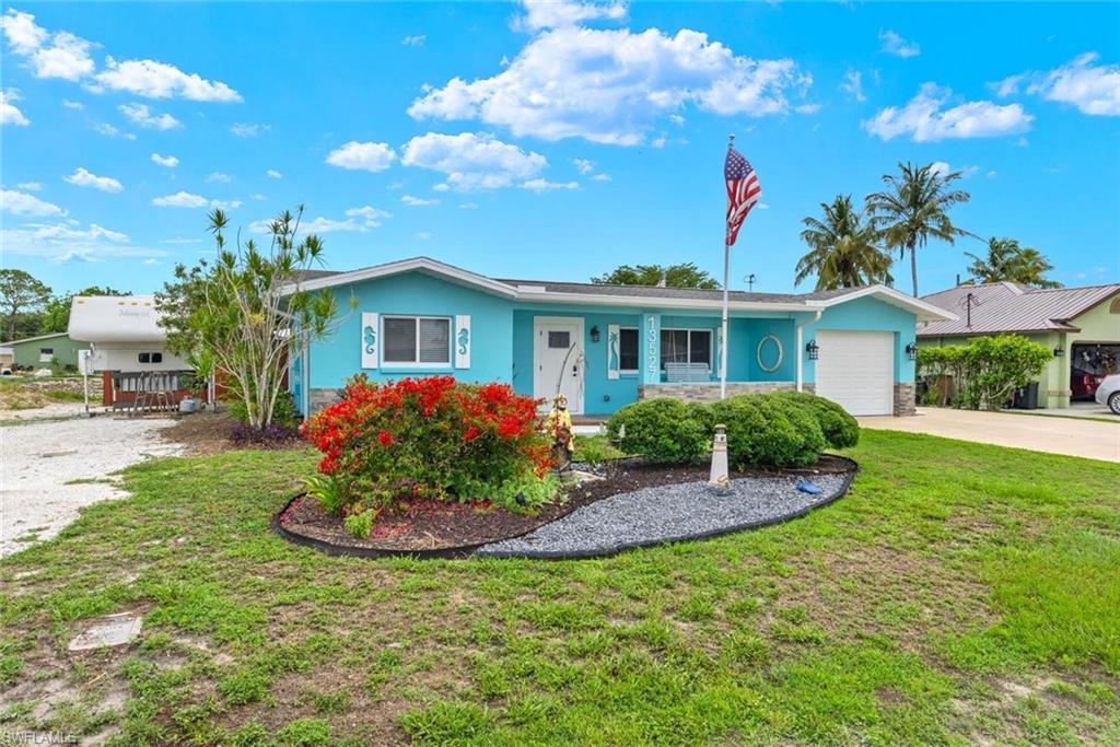 FORT MYERS SHORES - Residential