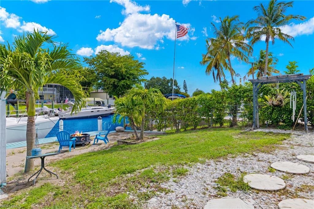 FORT MYERS SHORES - Residential