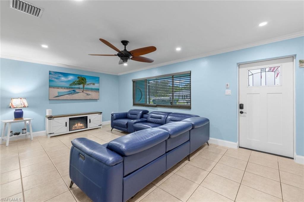 FORT MYERS SHORES - Residential