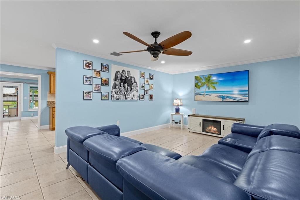 FORT MYERS SHORES - Residential