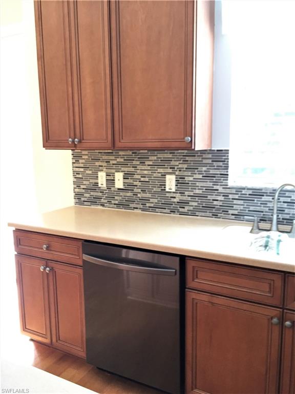 LAUREL LAKES - Residential