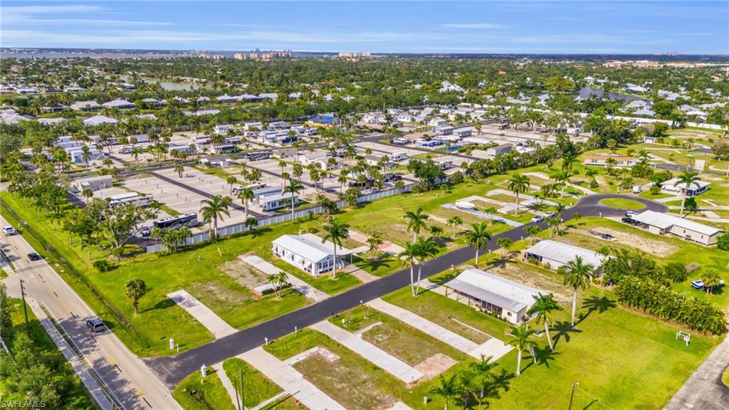 PLANTATION ESTATES MOBILE HOME - Land