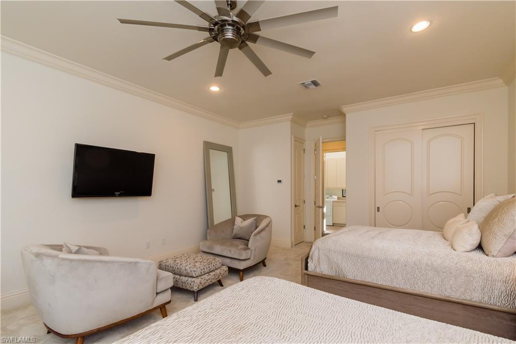 RIVERBROOKE - Residential