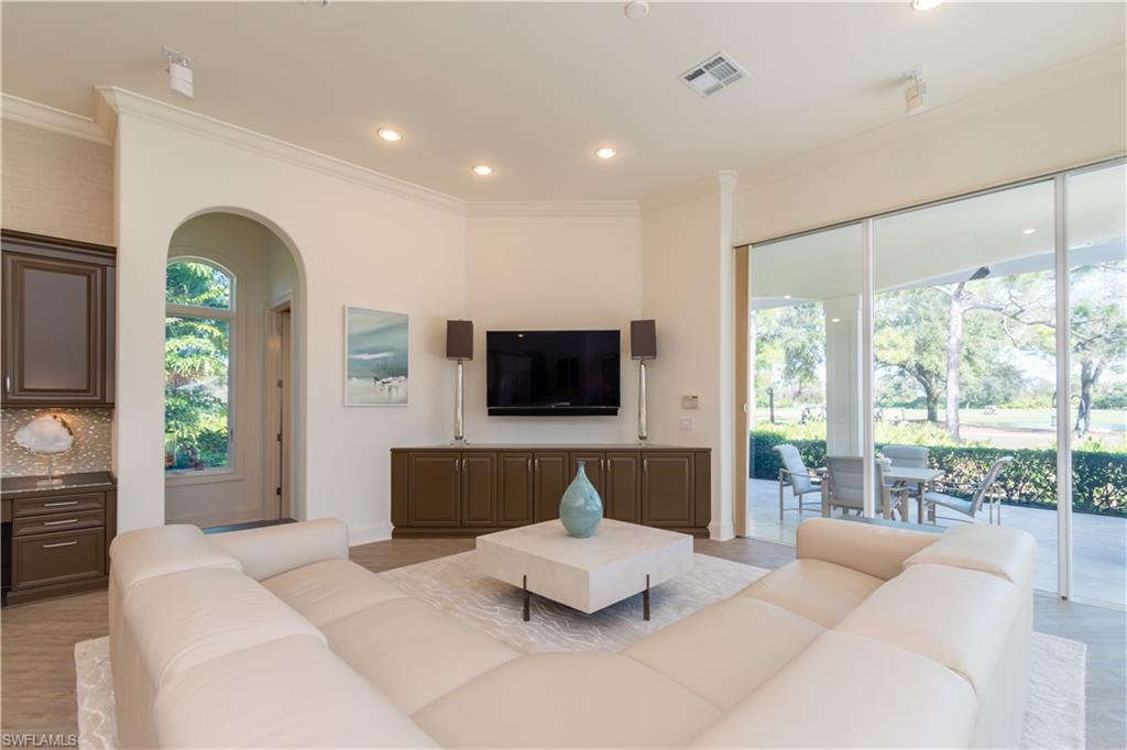 RIVERBROOKE - Residential