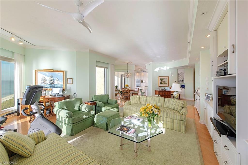 CONTESSA AT BAY COLONY - Residential