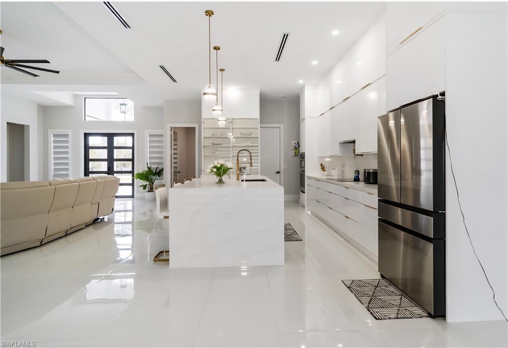 GOLDEN GATE ESTATES - Residential