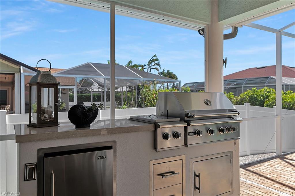 MARCO BEACH - Residential