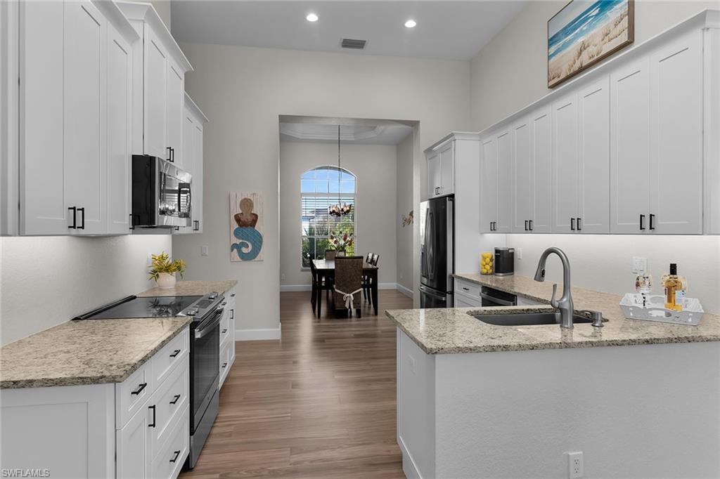 MARCO BEACH - Residential