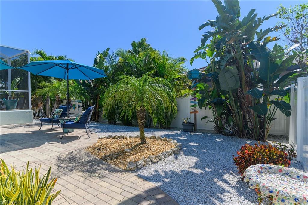 MARCO BEACH - Residential