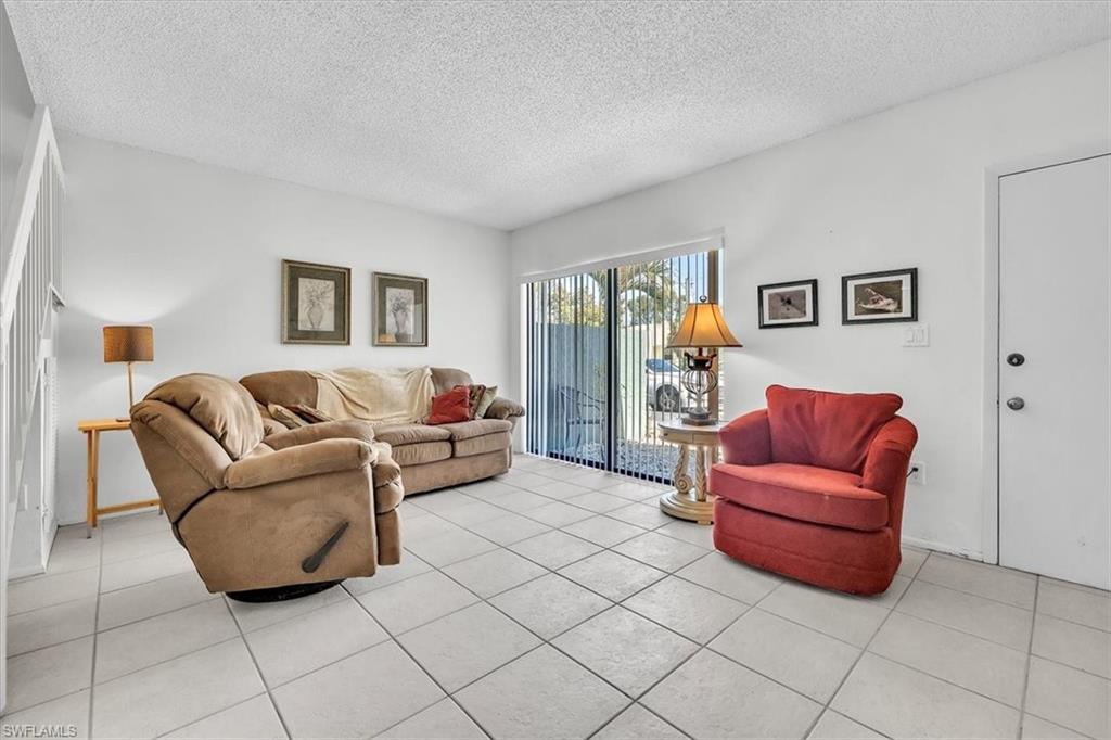 PINEWOOD VILLAS - Residential