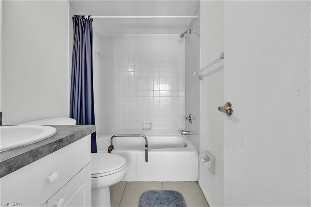 PINEWOOD VILLAS - Residential