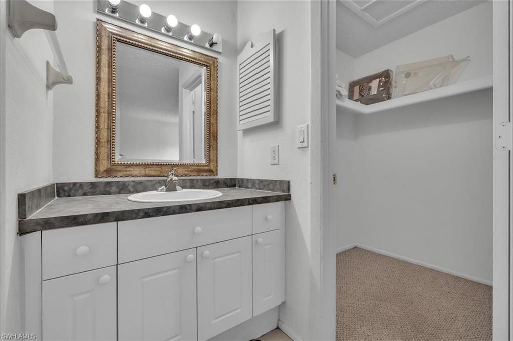 PINEWOOD VILLAS - Residential