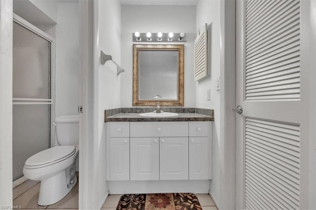 PINEWOOD VILLAS - Residential