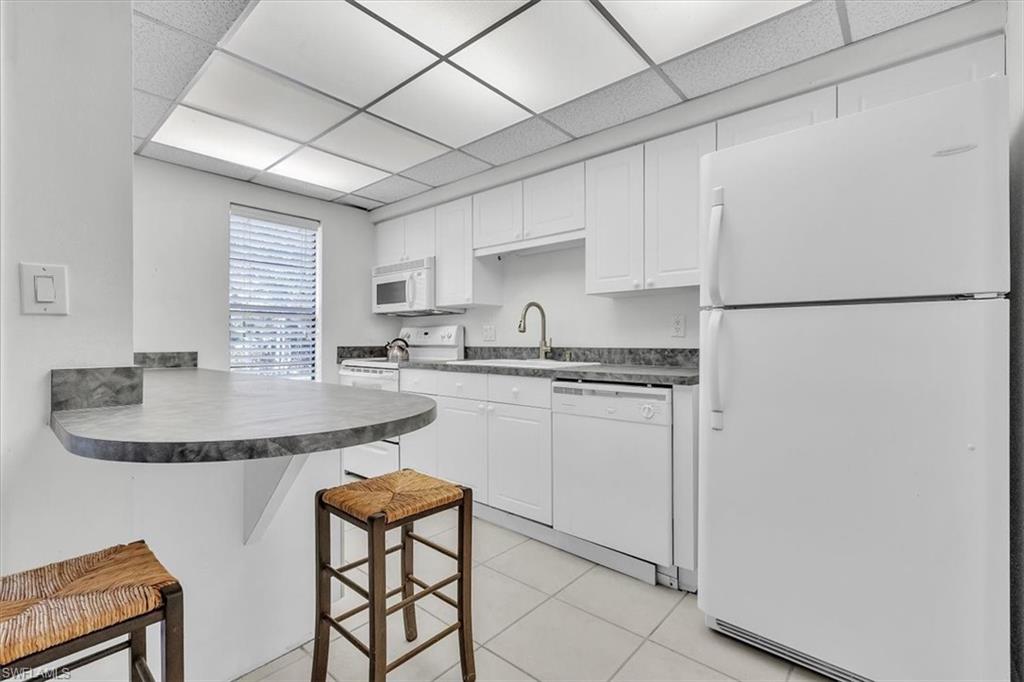 PINEWOOD VILLAS - Residential