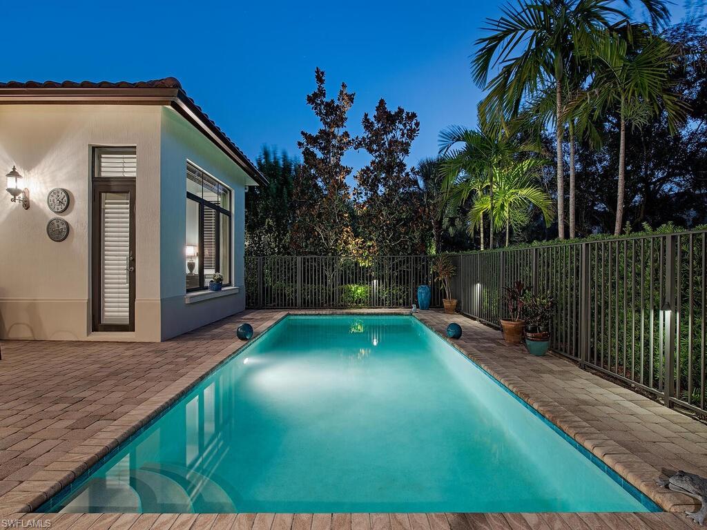 TRADITIONS - Residential