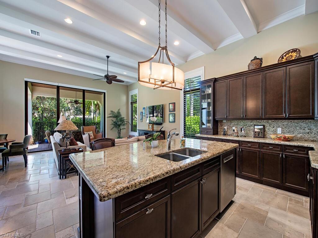 TRADITIONS - Residential