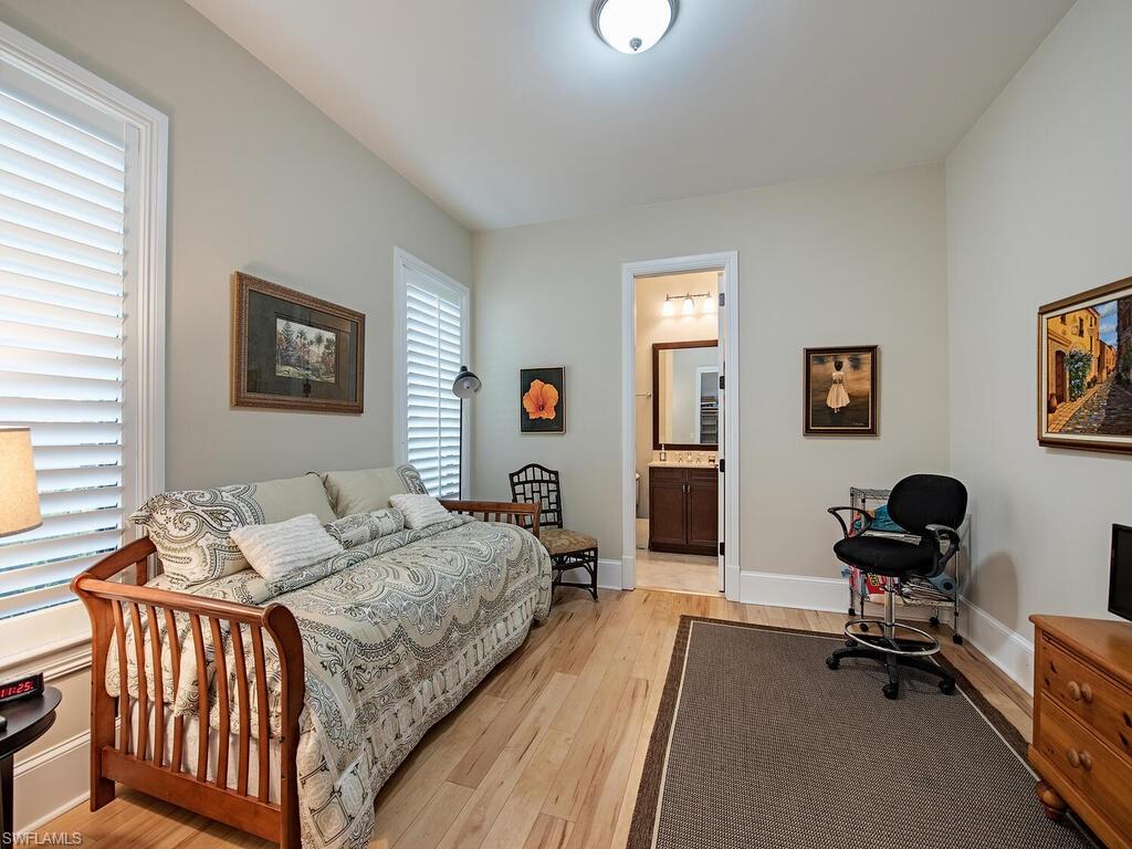 TRADITIONS - Residential