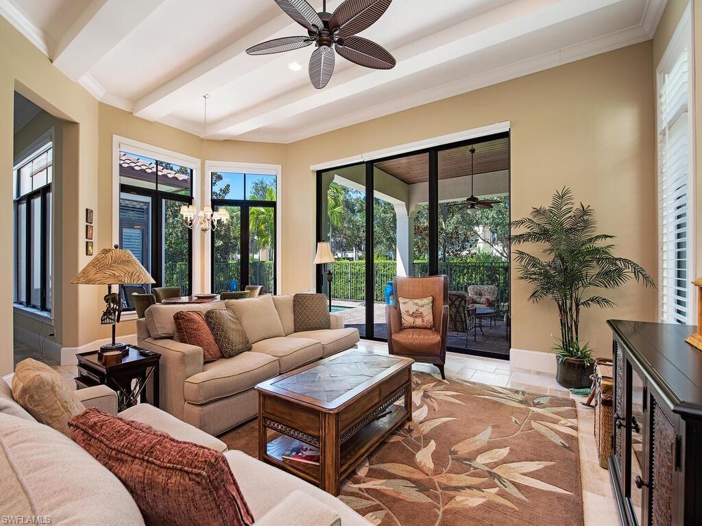 TRADITIONS - Residential