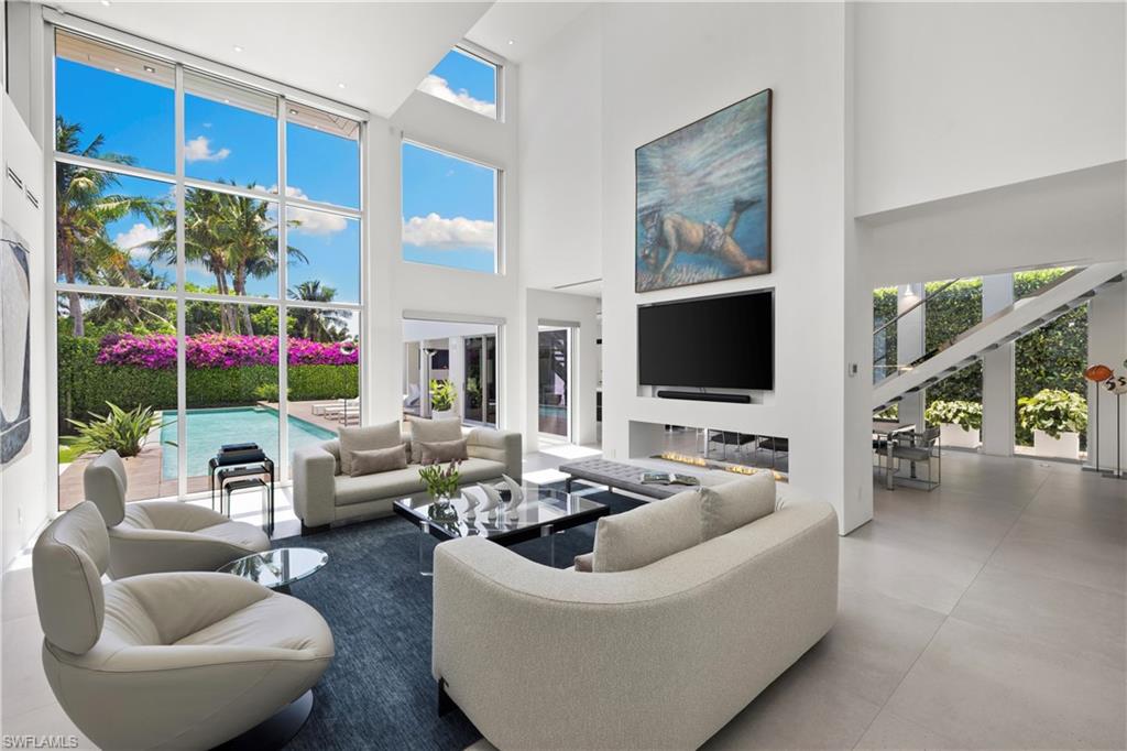 OLDE NAPLES - Residential