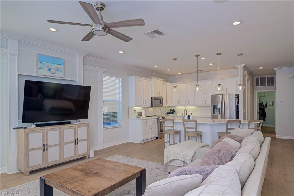 BOTANICA LAKES - Residential