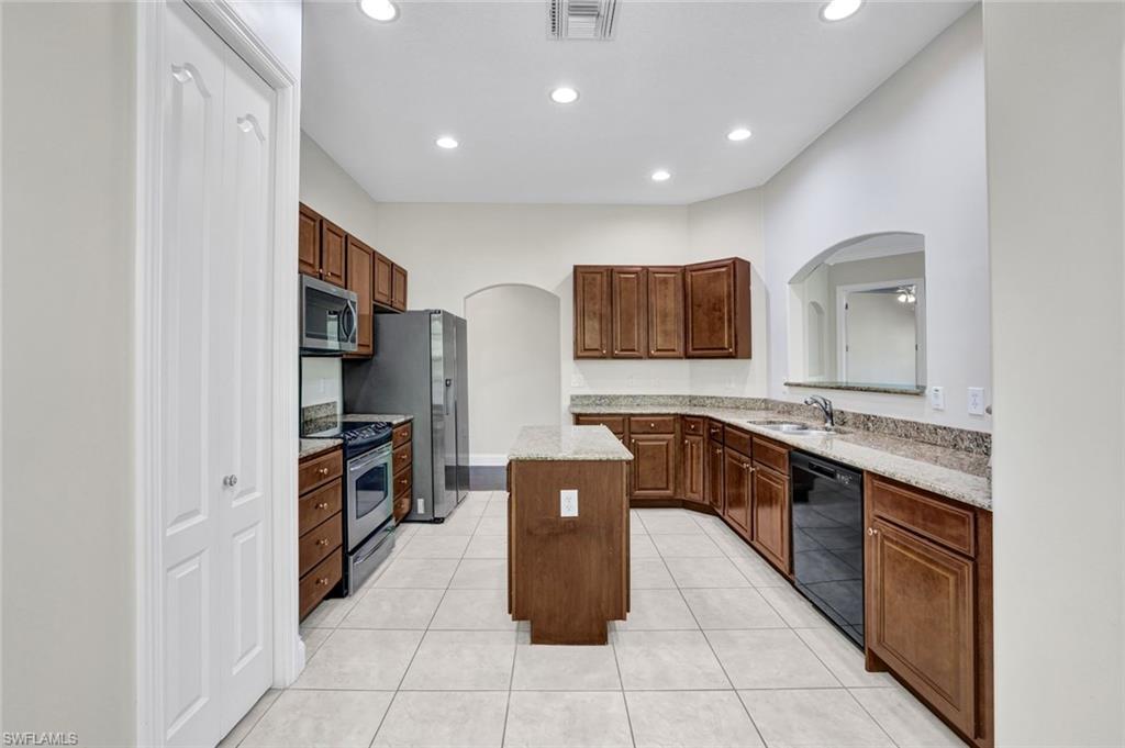 BELLA VITA - Residential Lease