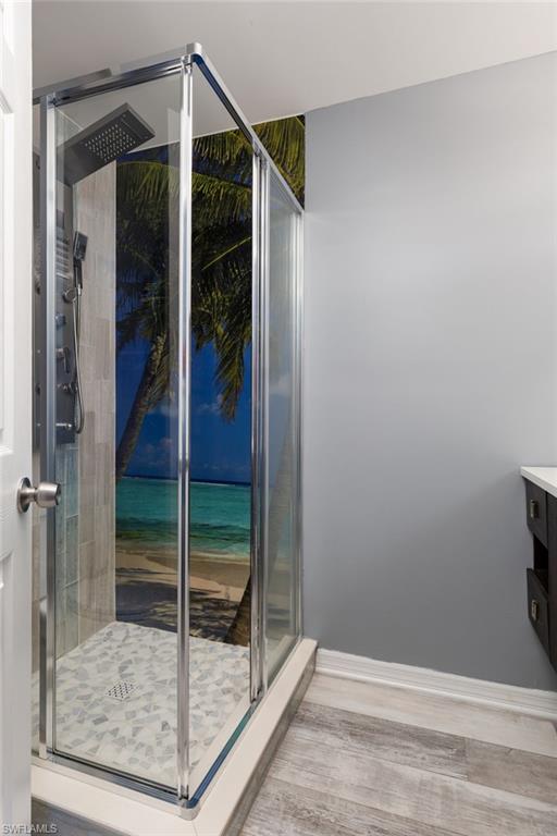 PARADISE SHORES - Residential