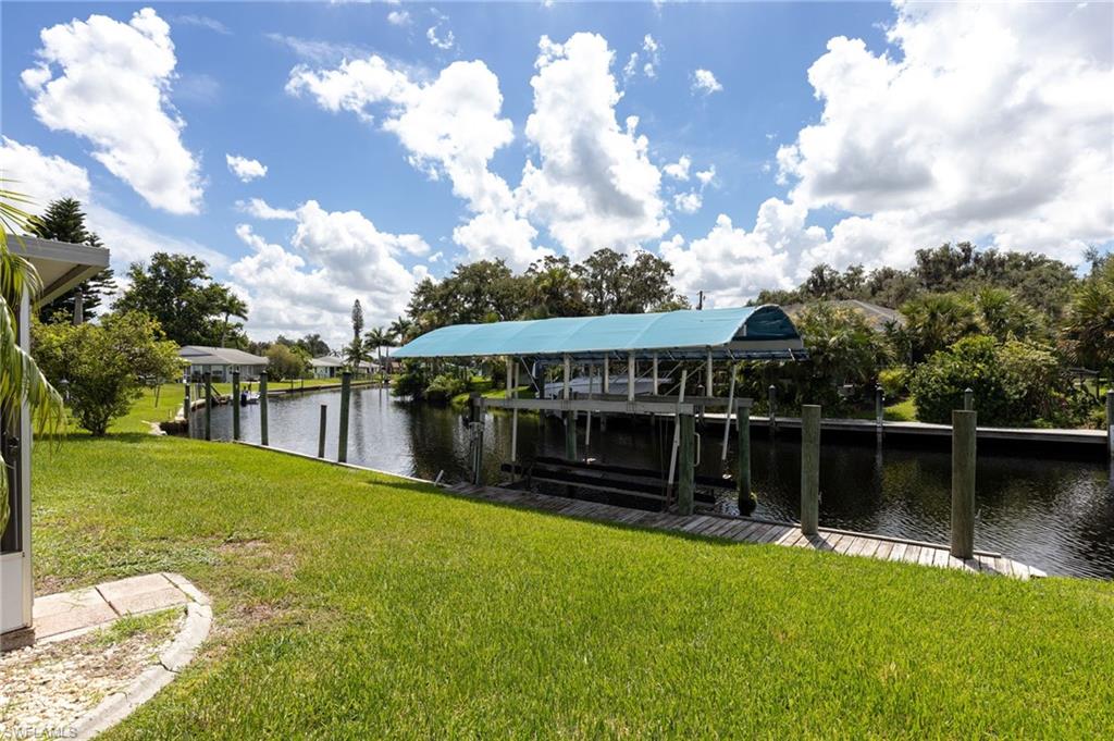 PARADISE SHORES - Residential