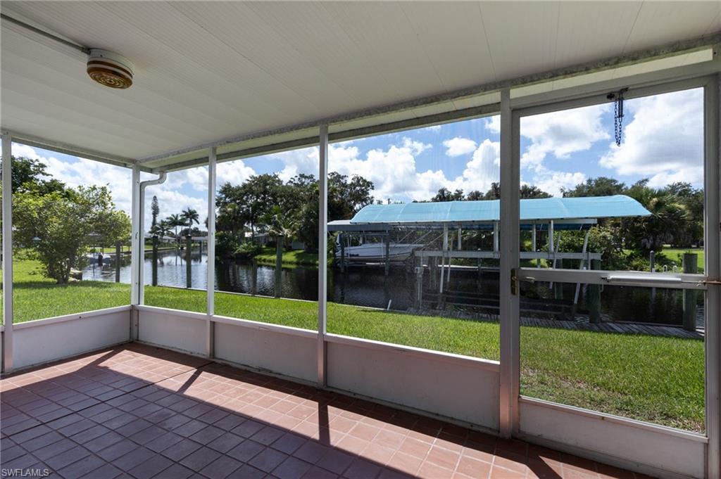 PARADISE SHORES - Residential