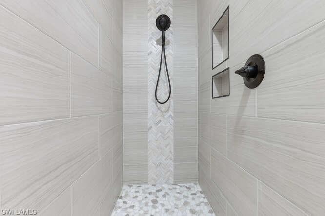 LAKEPORT VILLAS - Residential