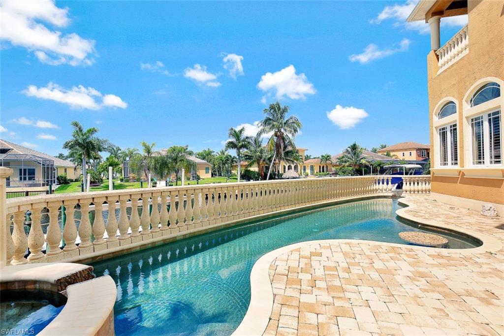 CAPE HARBOUR - Residential