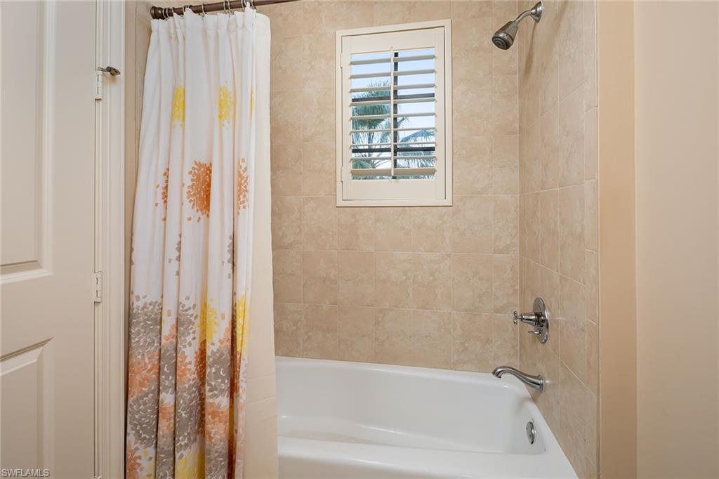 VISTA POINTE - Residential