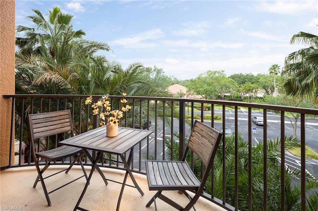 VISTA POINTE - Residential