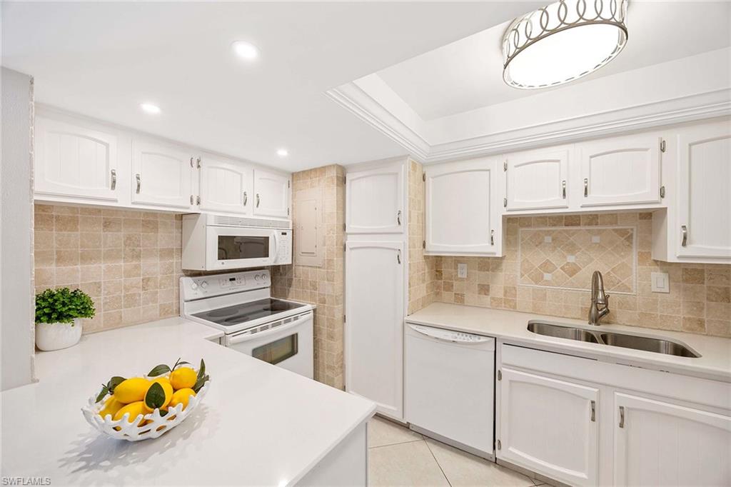 3443 Gulf Shore BLVD N 314