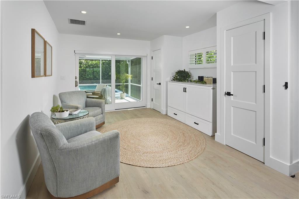 LAKE PARK - Residential