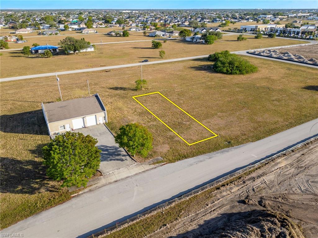 CAPE CORAL - Land