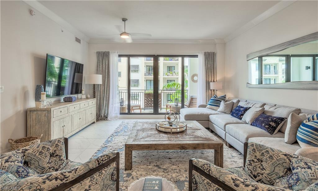 NAPLES SQUARE - Residential