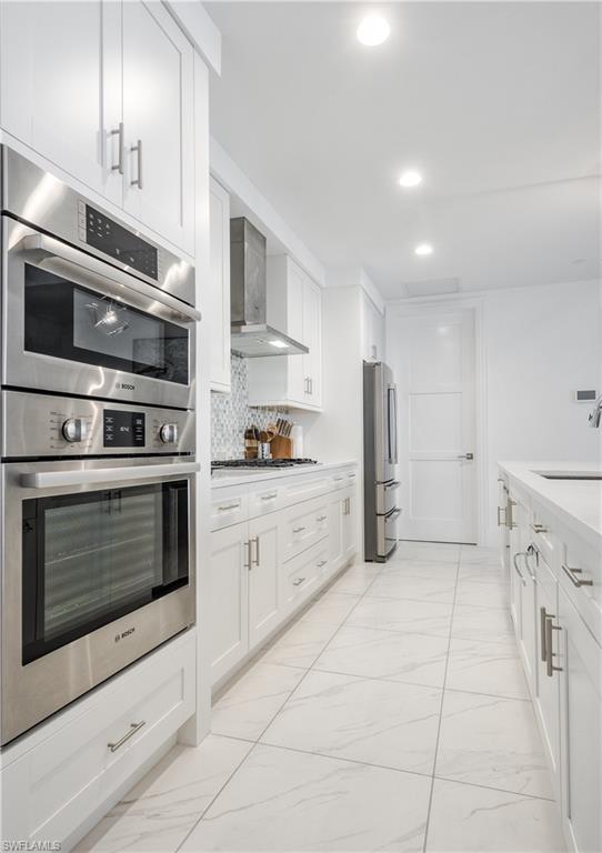 NAPLES SQUARE - Residential