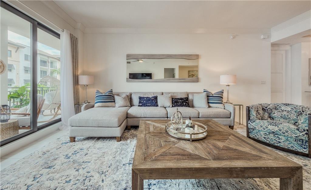 NAPLES SQUARE - Residential